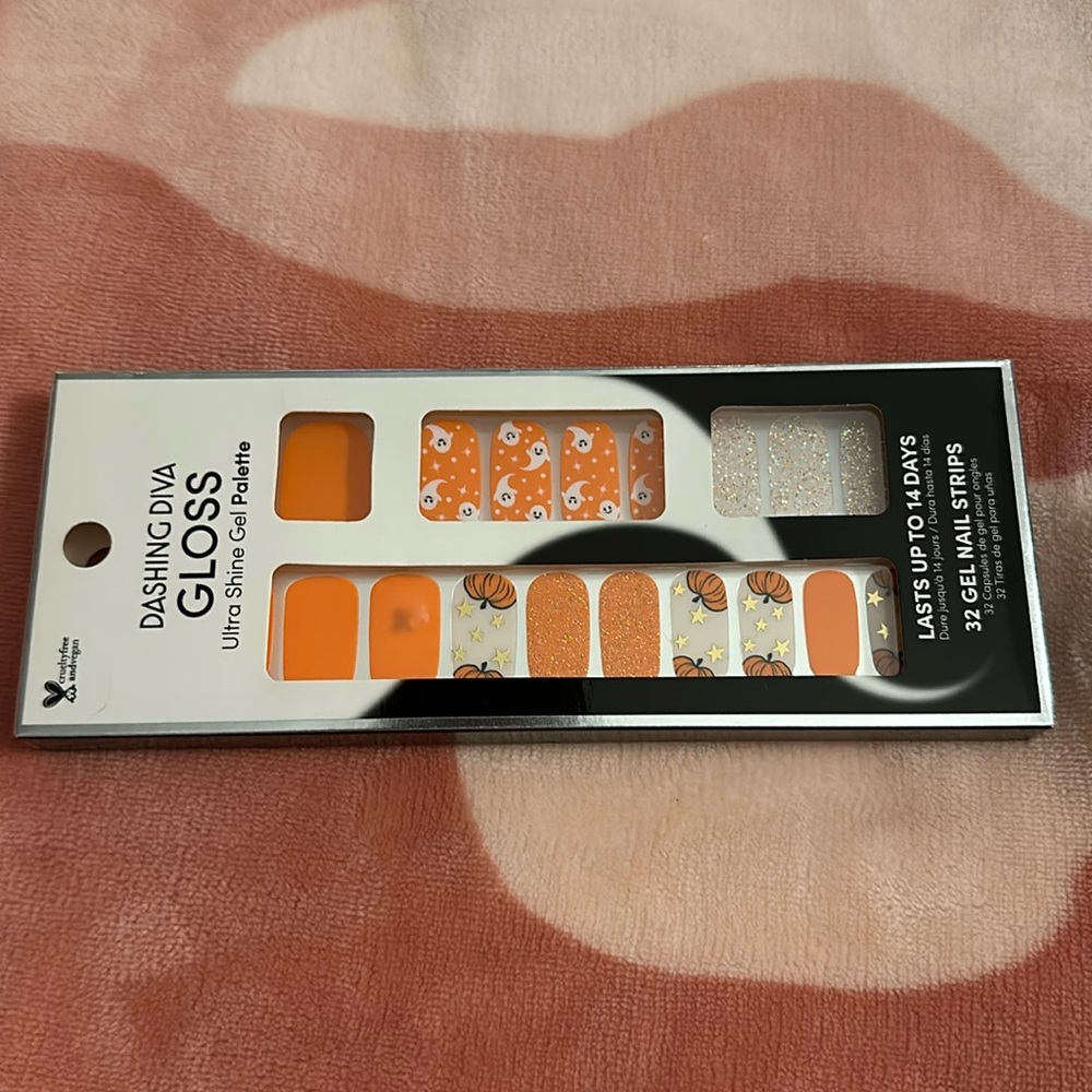 Dashing Diva Gloss Halloween Pumpkin Charm Gel Nail Strips - Picture 3 of 6